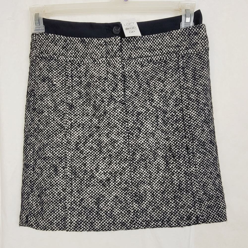 New Loft Petites black and white wool tweed skirt Size 0P Preppy Old Money